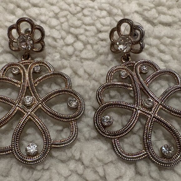 5 Pair Gold Pierced Earrings - Picture 6 of 7